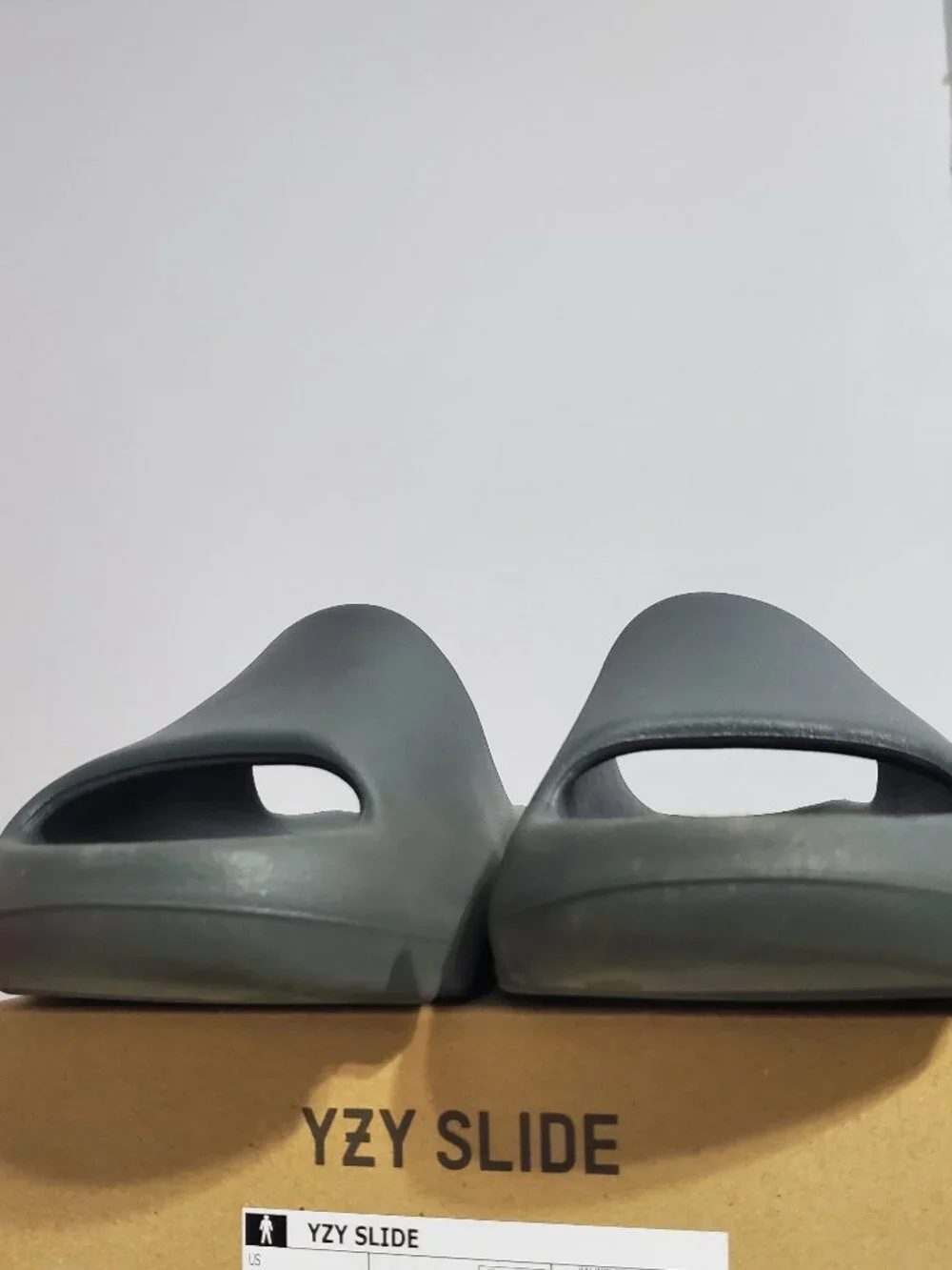 Adidas Yeezy YZY ID5103 Slide Sandal Dark Onyx Size 6 Men